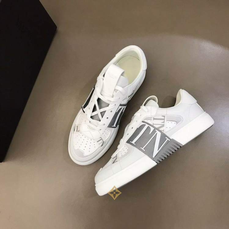 Picture of Valentino Shoes _SKUValentinosz38-44mhf0520059